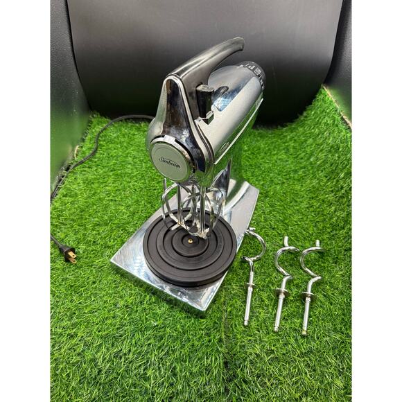 Vintage Sunbeam Mixmaster Mixer Stainless Chrome Model 1940 – No Bowls - Picture 2 of 10